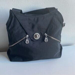 BAGGALLINI - SHOULDER TRAVEL BAG - COLOR BLACK